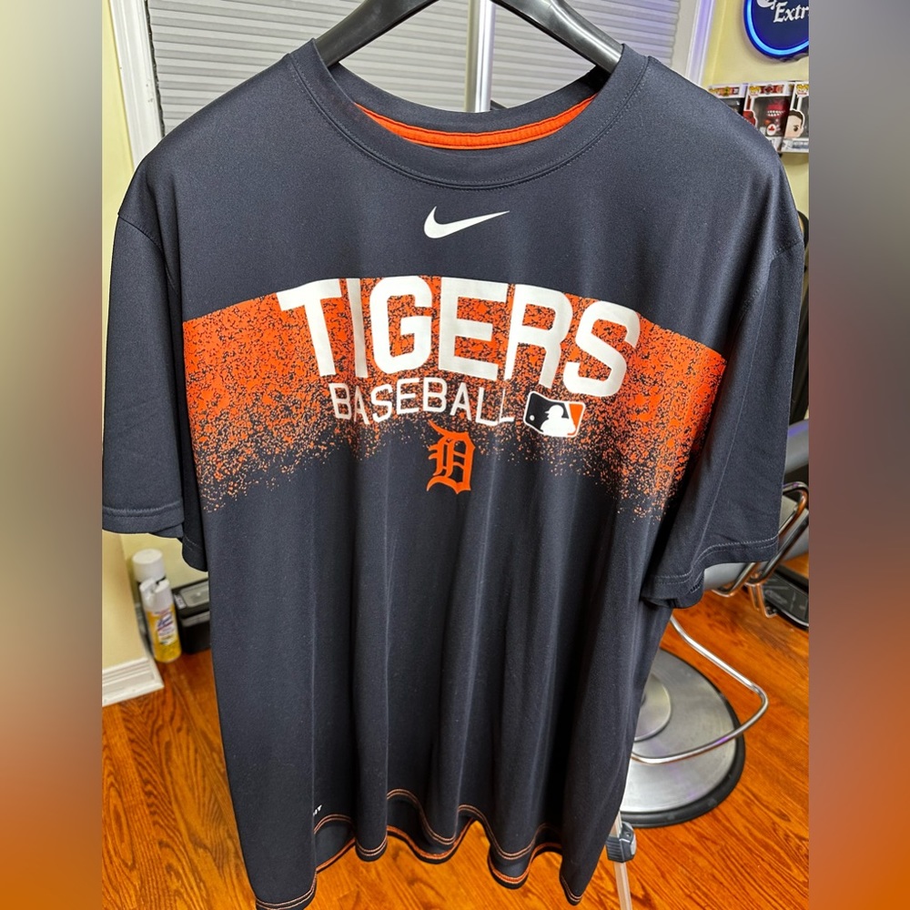Beautiful Nike T, 3XL